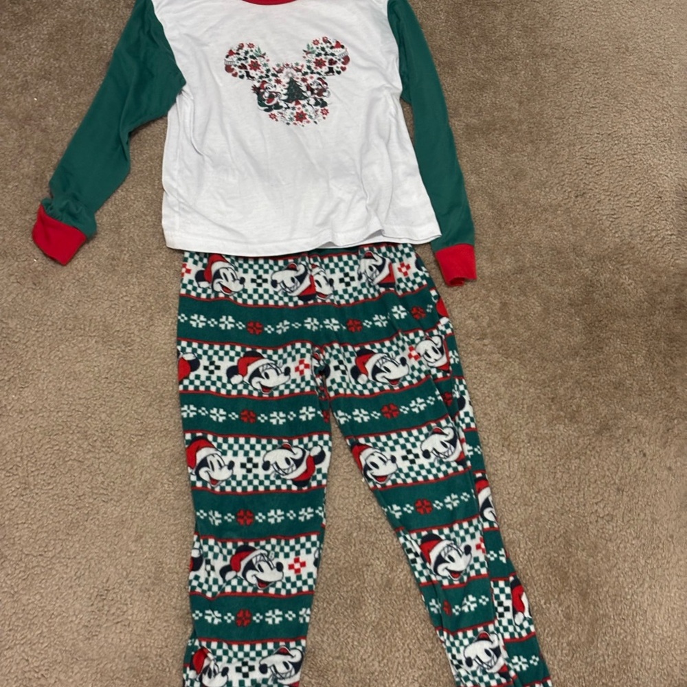 Disney Kids Pajama Set - White, Green, and Red